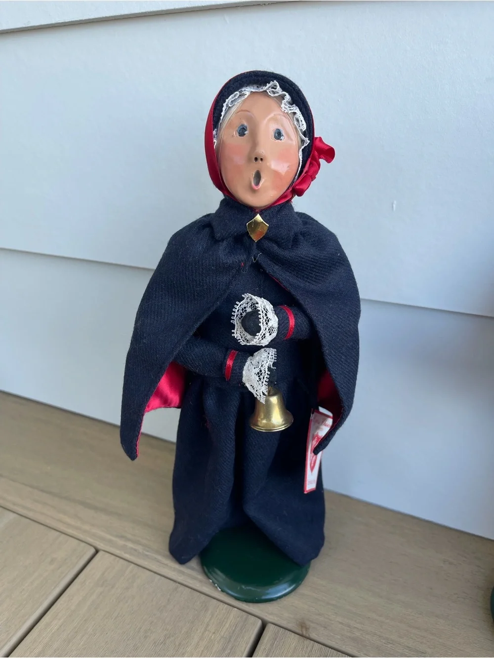 10 handcrafted Byers' Choice Carolers holiday figurine
